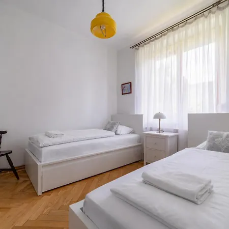 Rentplanet - Szymanowskiego *